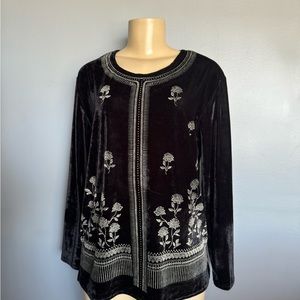 Women’s velvet long sleeve blouse size medium